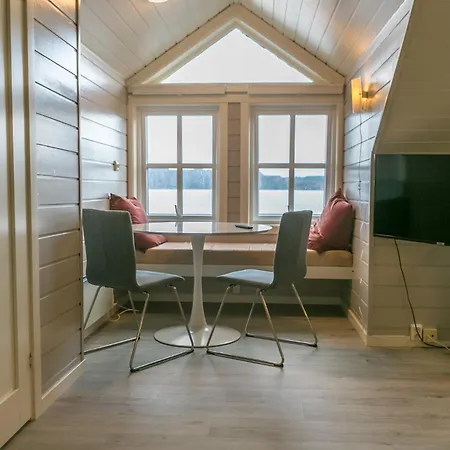 Rorbu Apartment Floro